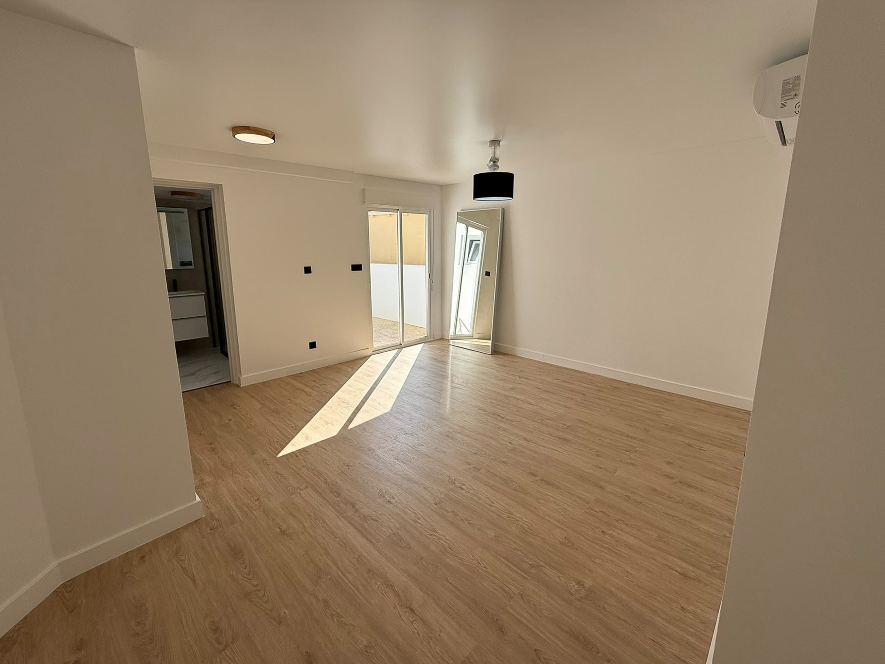 Chambre avec salle de bains