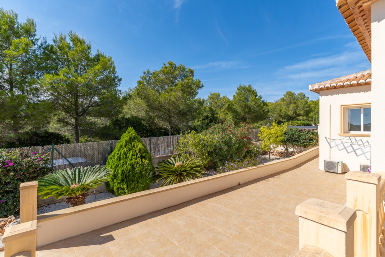 Terrasse et jardin