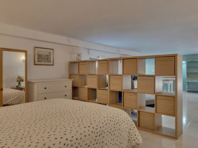 Studio indépendant d'invités