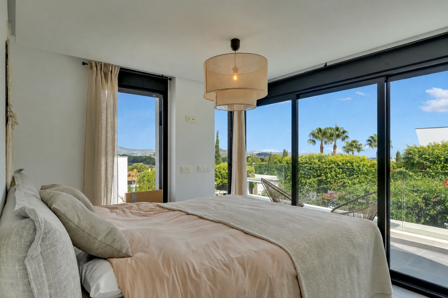 Chambre avec balcon