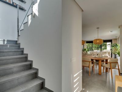 Escalier et séjour