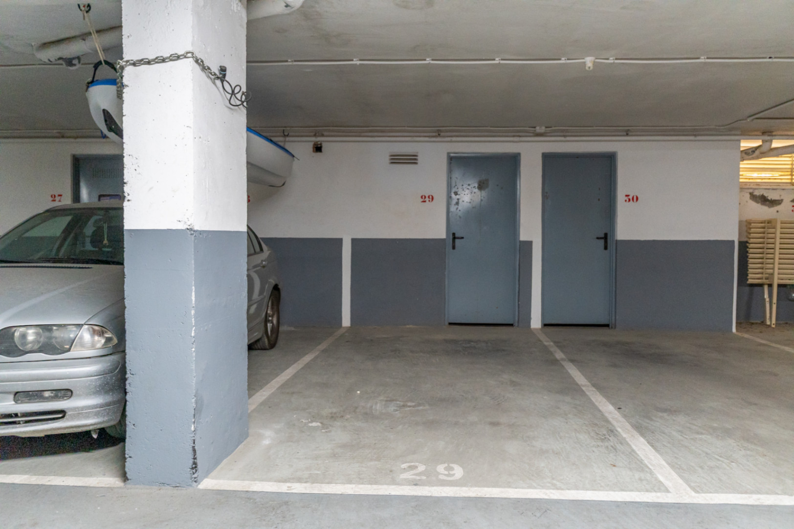 Place de parking souterrain