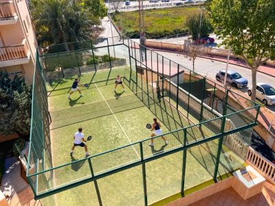 Terrain de padel communautaire