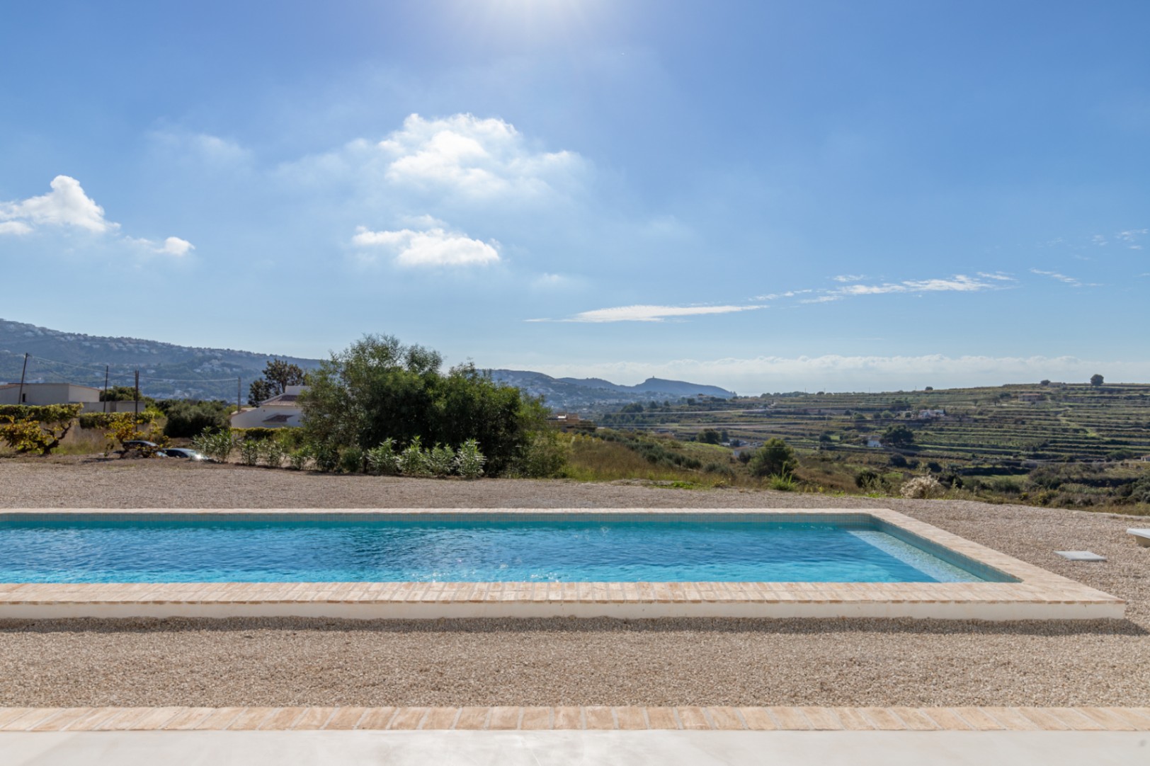Piscine avec vue sur mer