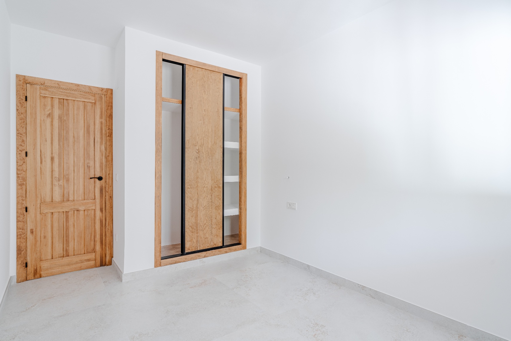 Chambre avec placard intégré