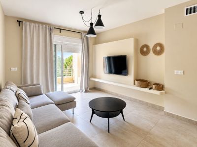 Salon avec accès terrasse