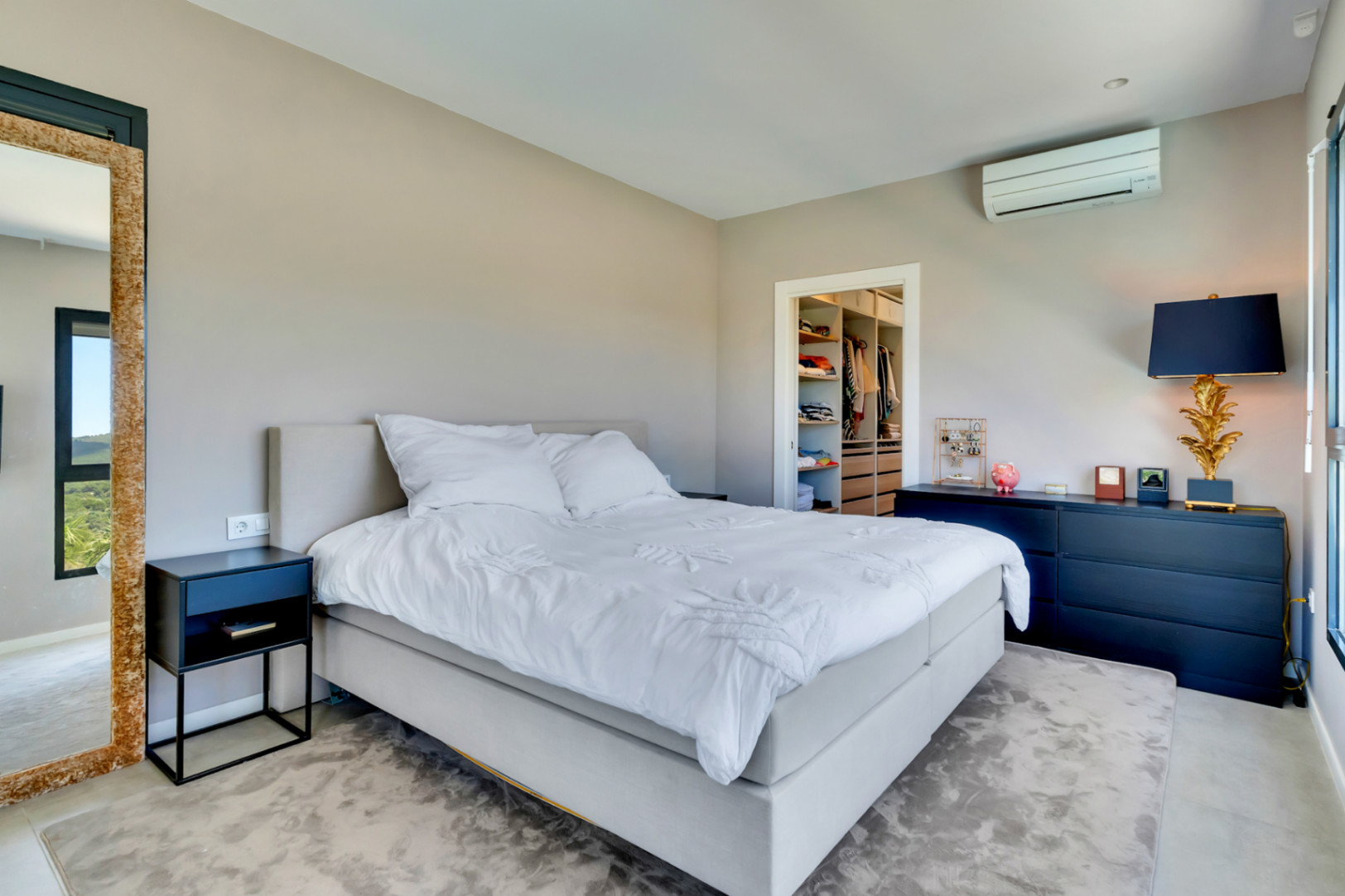 Chambre principale avec dressing