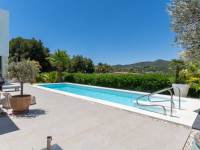 Piscine et terrasse