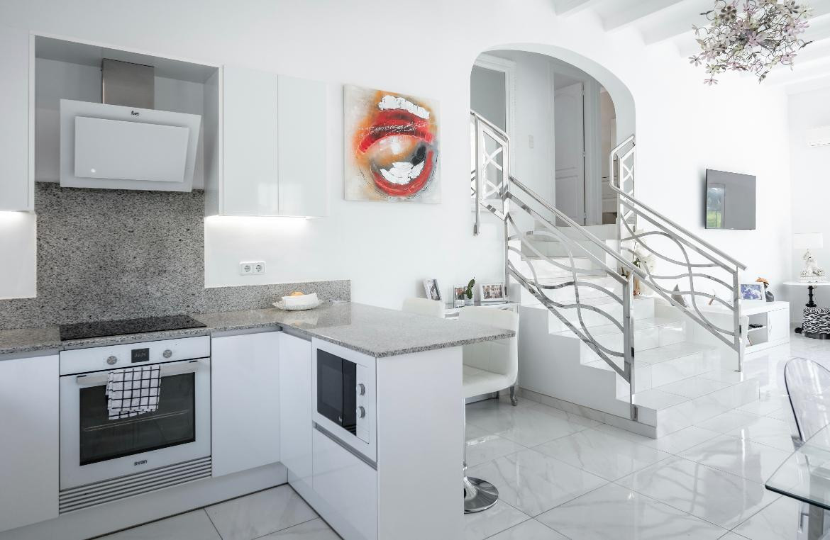 Cuisine et escalier