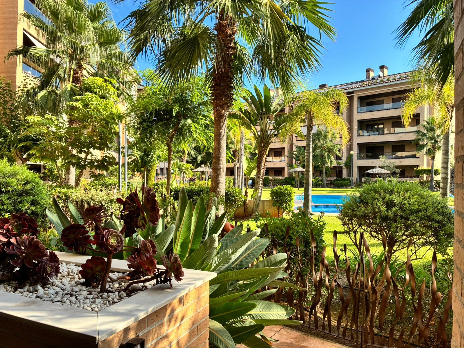 Rez-de-chaussée exclusif avec jardin et piscine à Jávea (El Arenal)