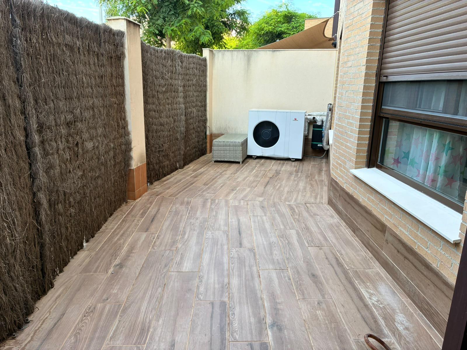 Rez-de-chaussée exclusif avec jardin et piscine à Jávea (El Arenal)