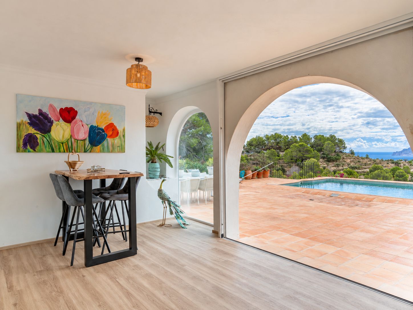 Salon ouvert sur la terrasse