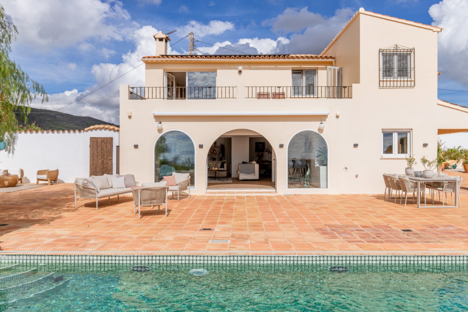 Terrasse et piscine
