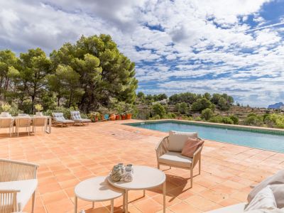 Terrasse avec piscine