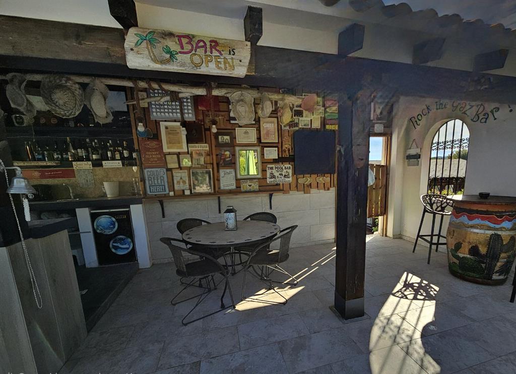Bar extérieur couvert