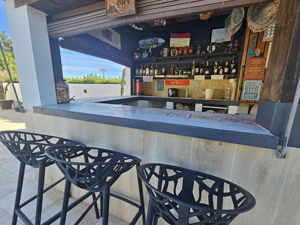 Bar extérieur couvert