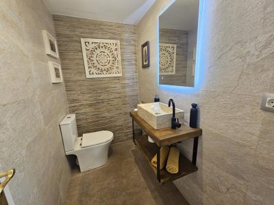 Toilettes invités