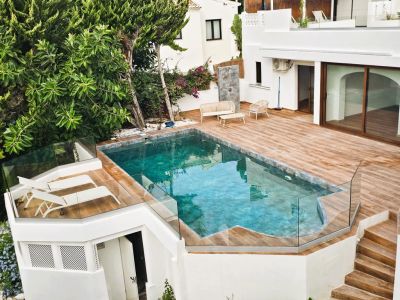 Piscine et terrasse