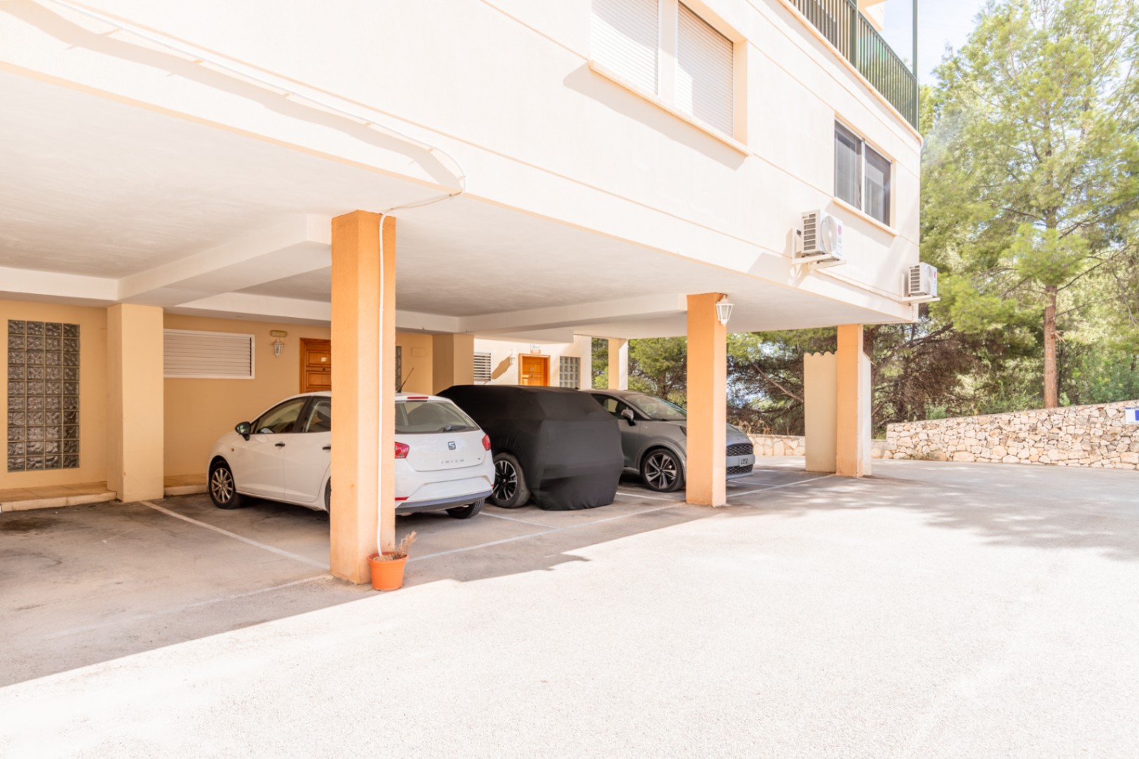 Parking couvert