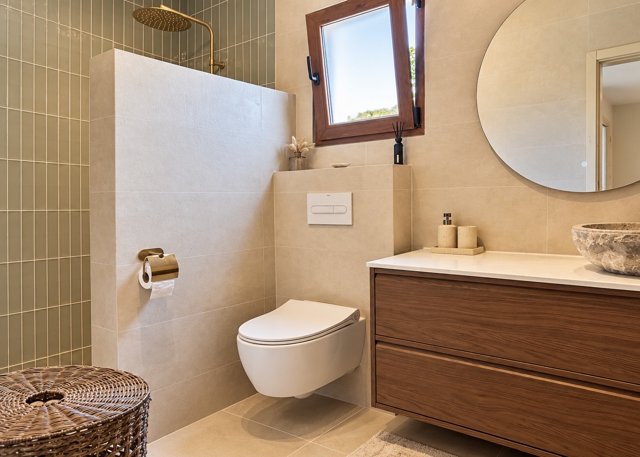 Salle de bains avec douche