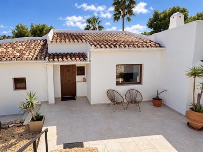 Terrasse d'entrée