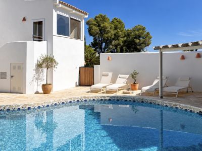Piscine et terrasse