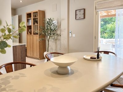 Salle à manger avec accès terrasse