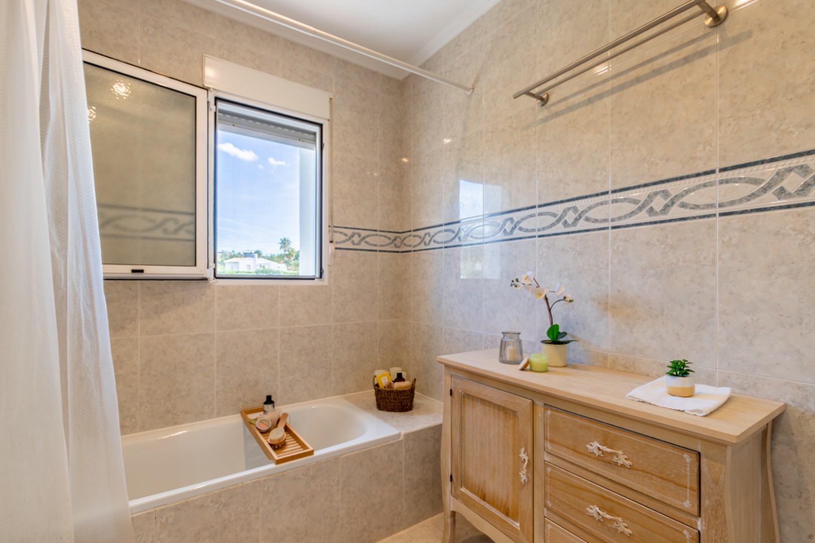 Salle de bains attenante
