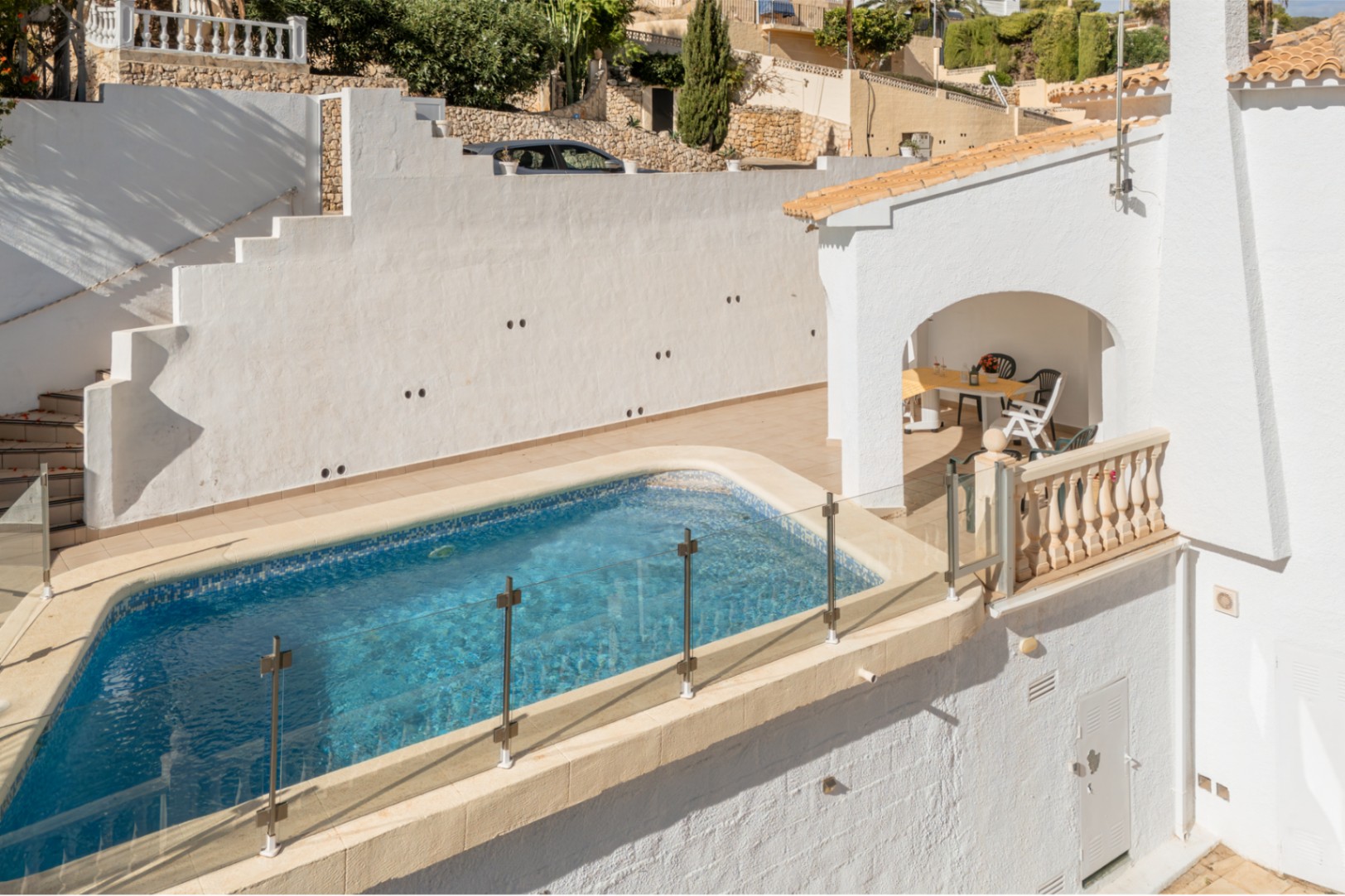 Piscine et terrasse