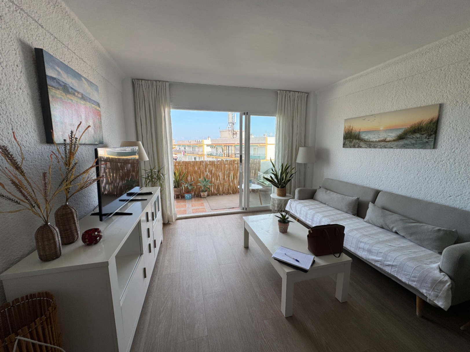 Apartamento con terraza y vistas al Montgó en Jávea