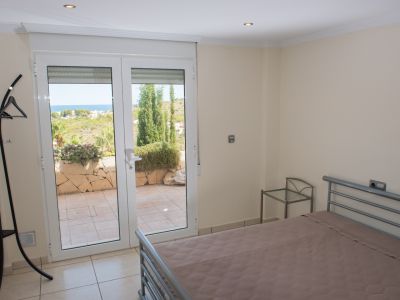 Chambre avec accès à la terrasse