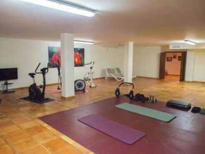 Salle de sport au sous-sol