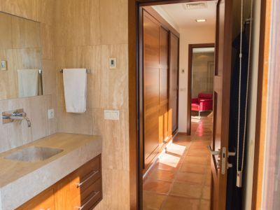 Salle de bains attenante