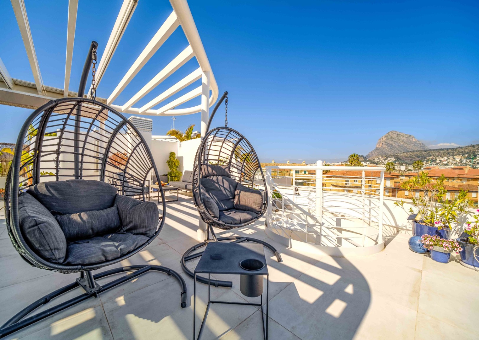 Duplex moderne avec solarium et vue mer à Jávea