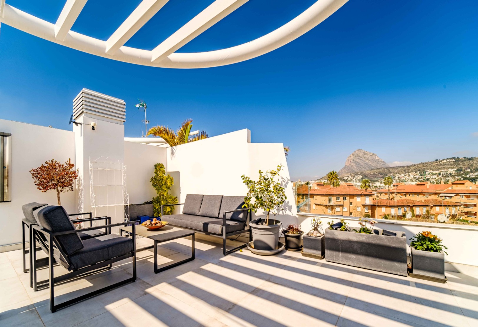 Duplex moderne avec solarium et vue mer à Jávea
