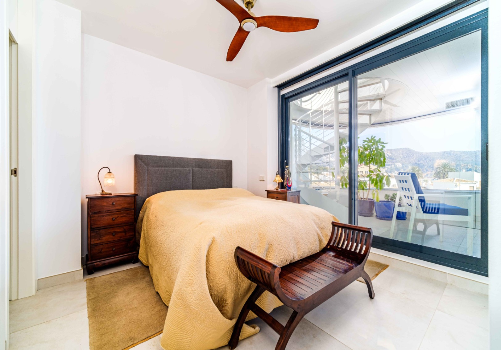 Duplex moderne avec solarium et vue mer à Jávea