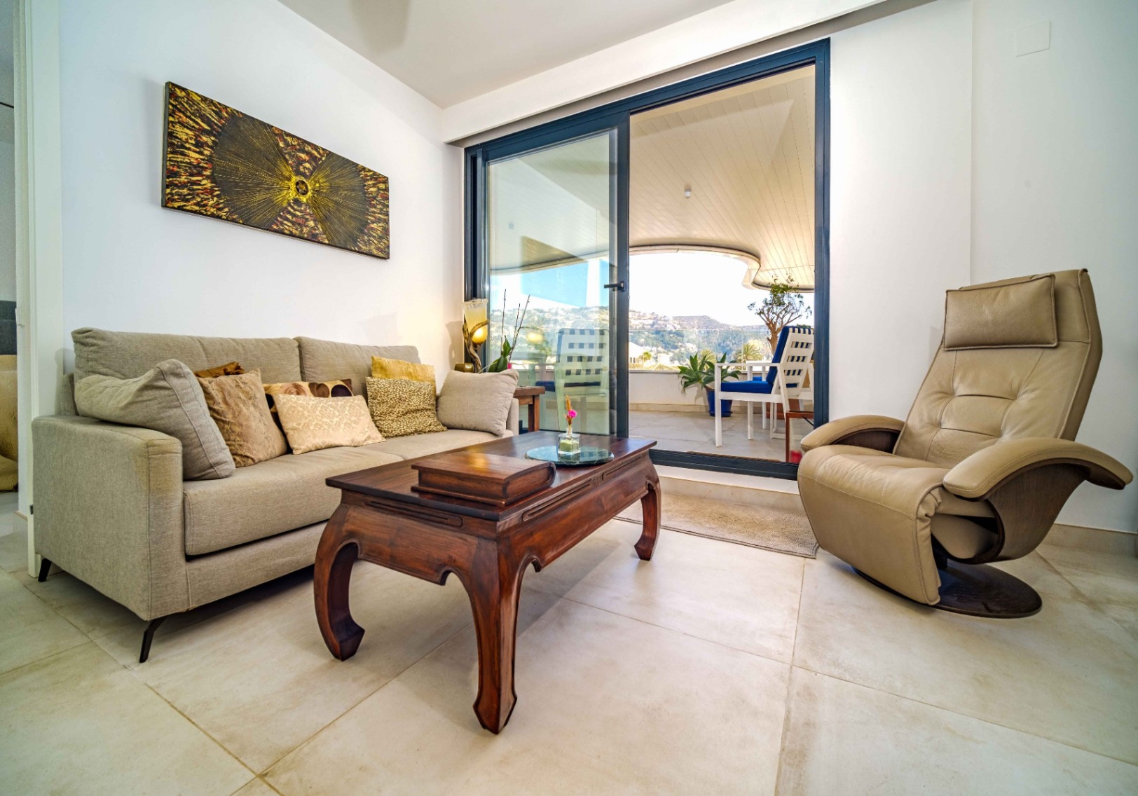 Duplex moderne avec solarium et vue mer à Jávea