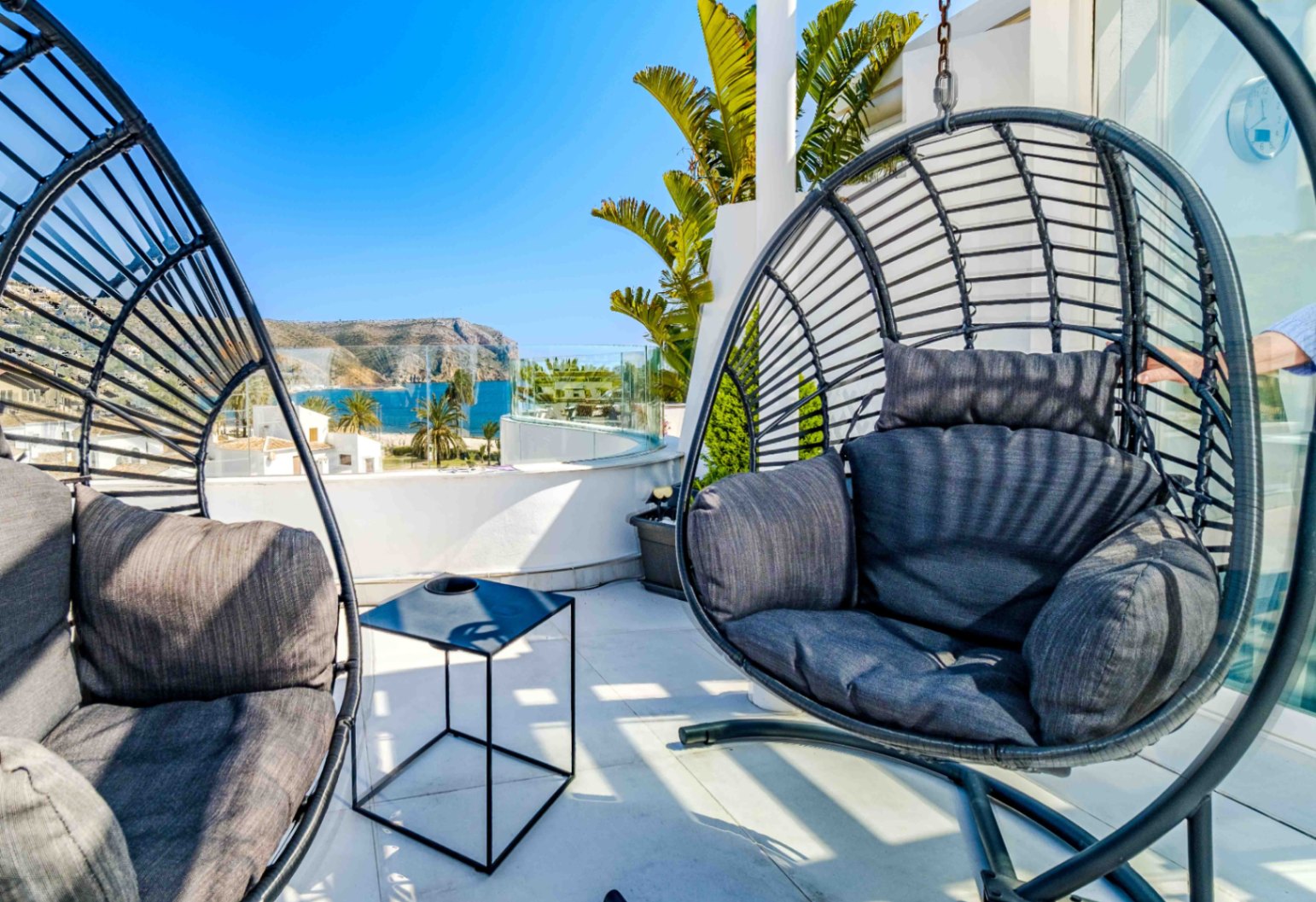 Duplex moderne avec solarium et vue mer à Jávea