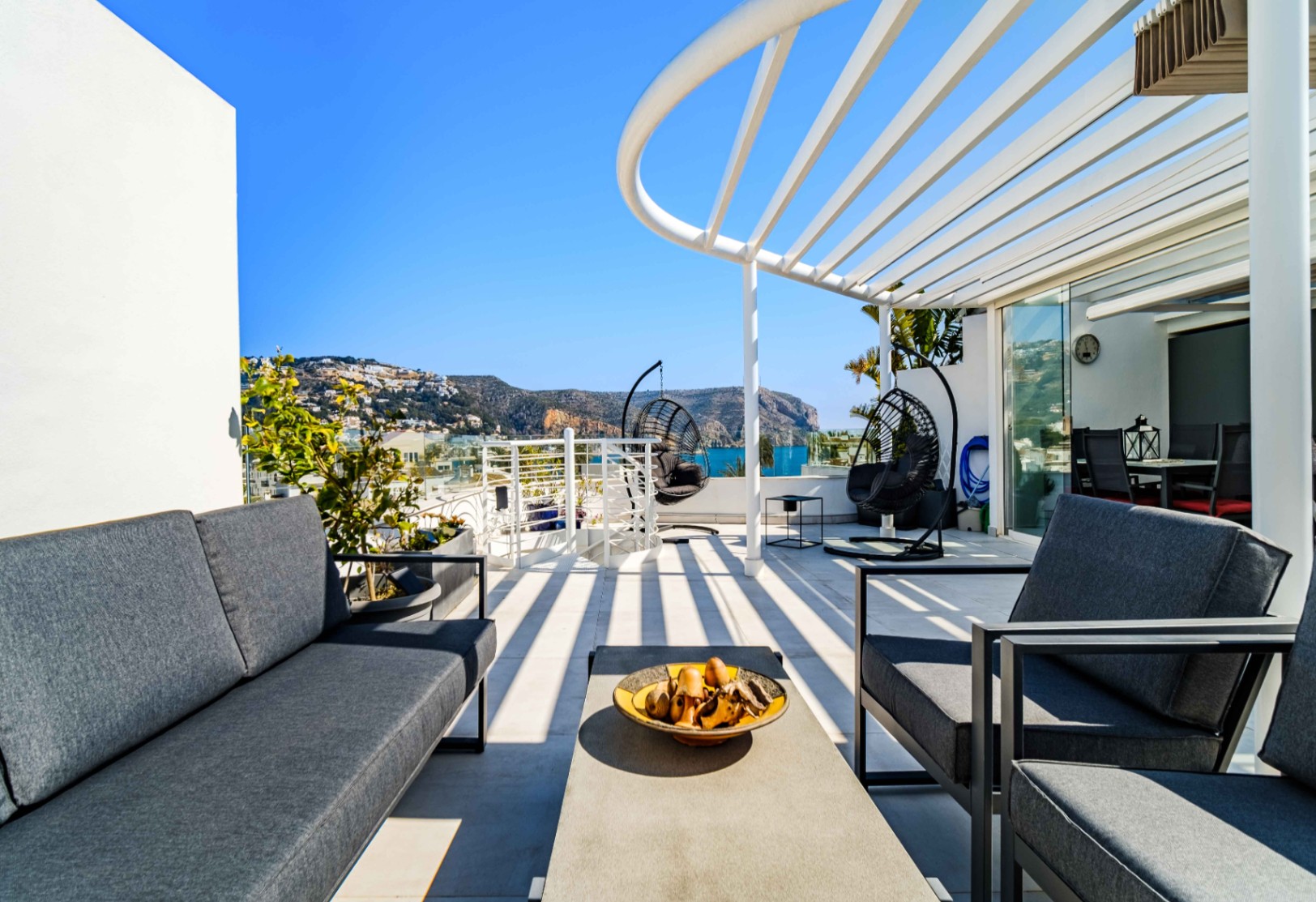 Duplex moderne avec solarium et vue mer à Jávea