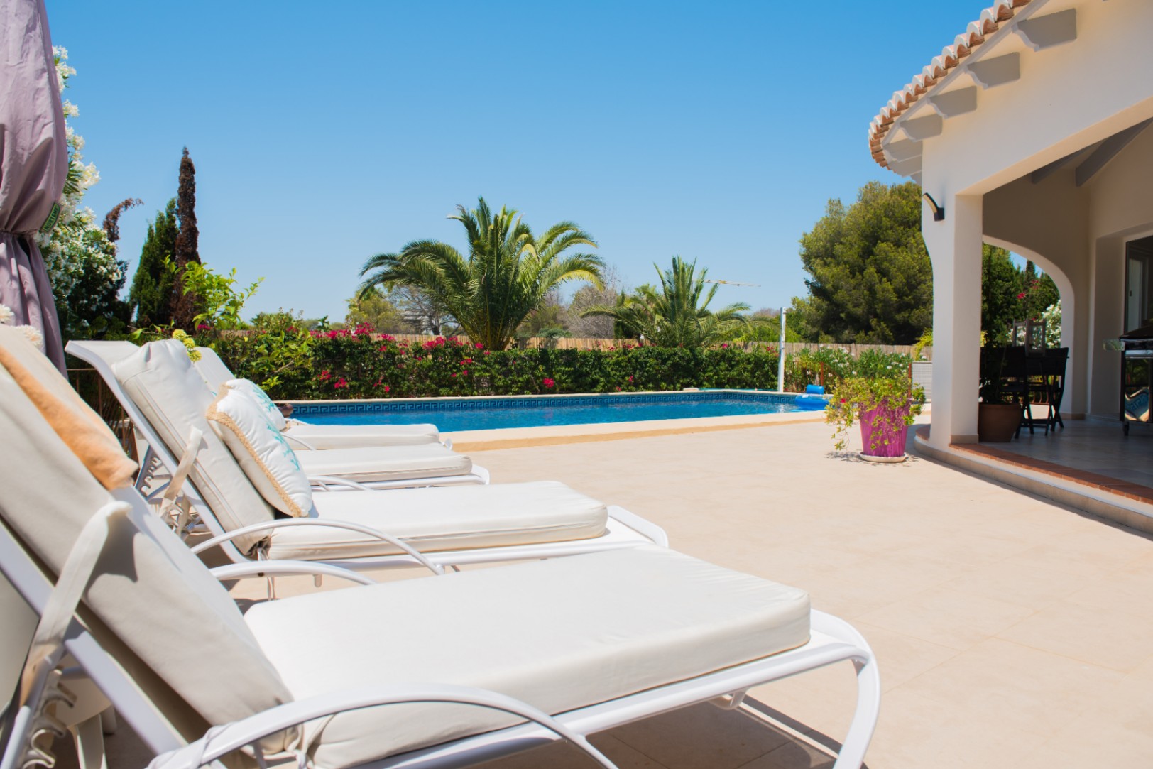 Chalet impeccable de plain-pied à Jávea avec piscine privée