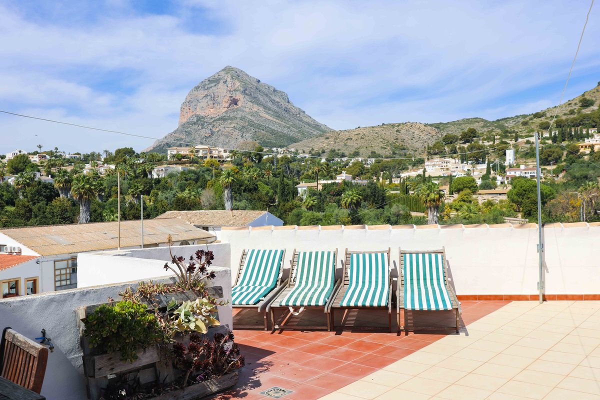 Maison de ville à Jávea avec solarium et vues sur le Montgó