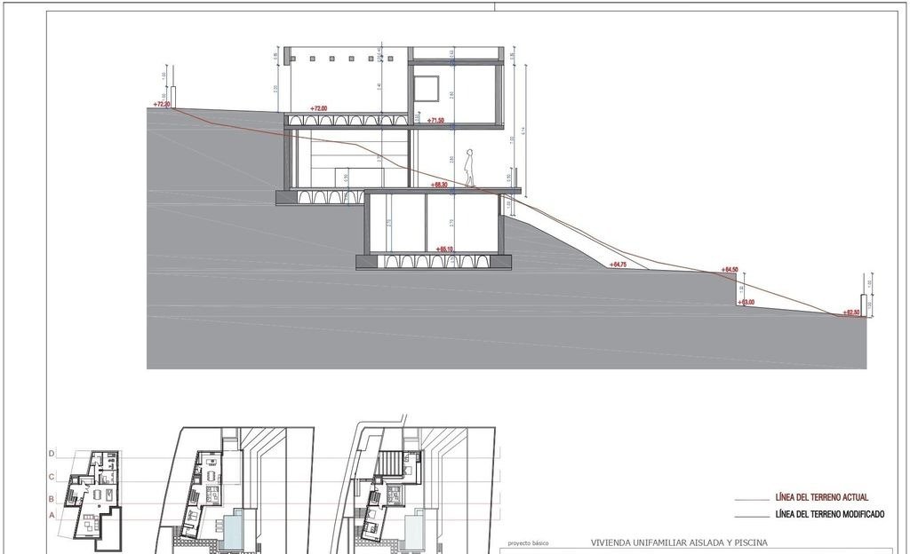 Coupe technique et plans d'étage d'une villa individuelle sur trois niveaux avec piscine, illustrant l'intégration dans le terrain en pente.