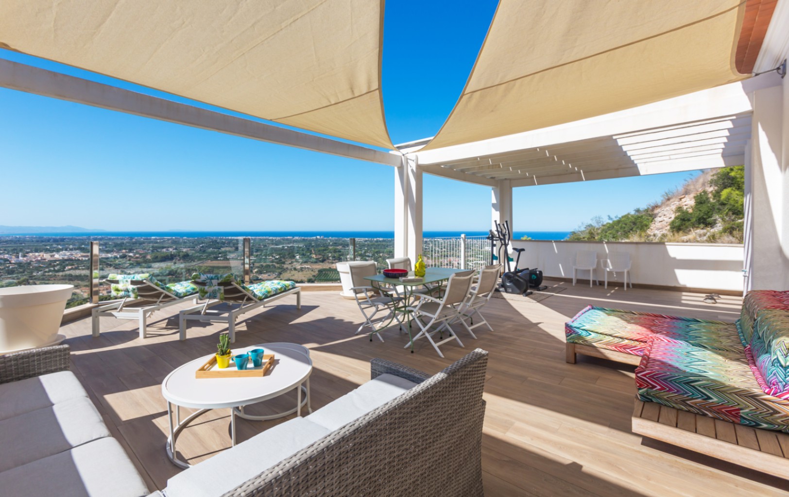 Impressionnantes vues panoramiques sur la mer