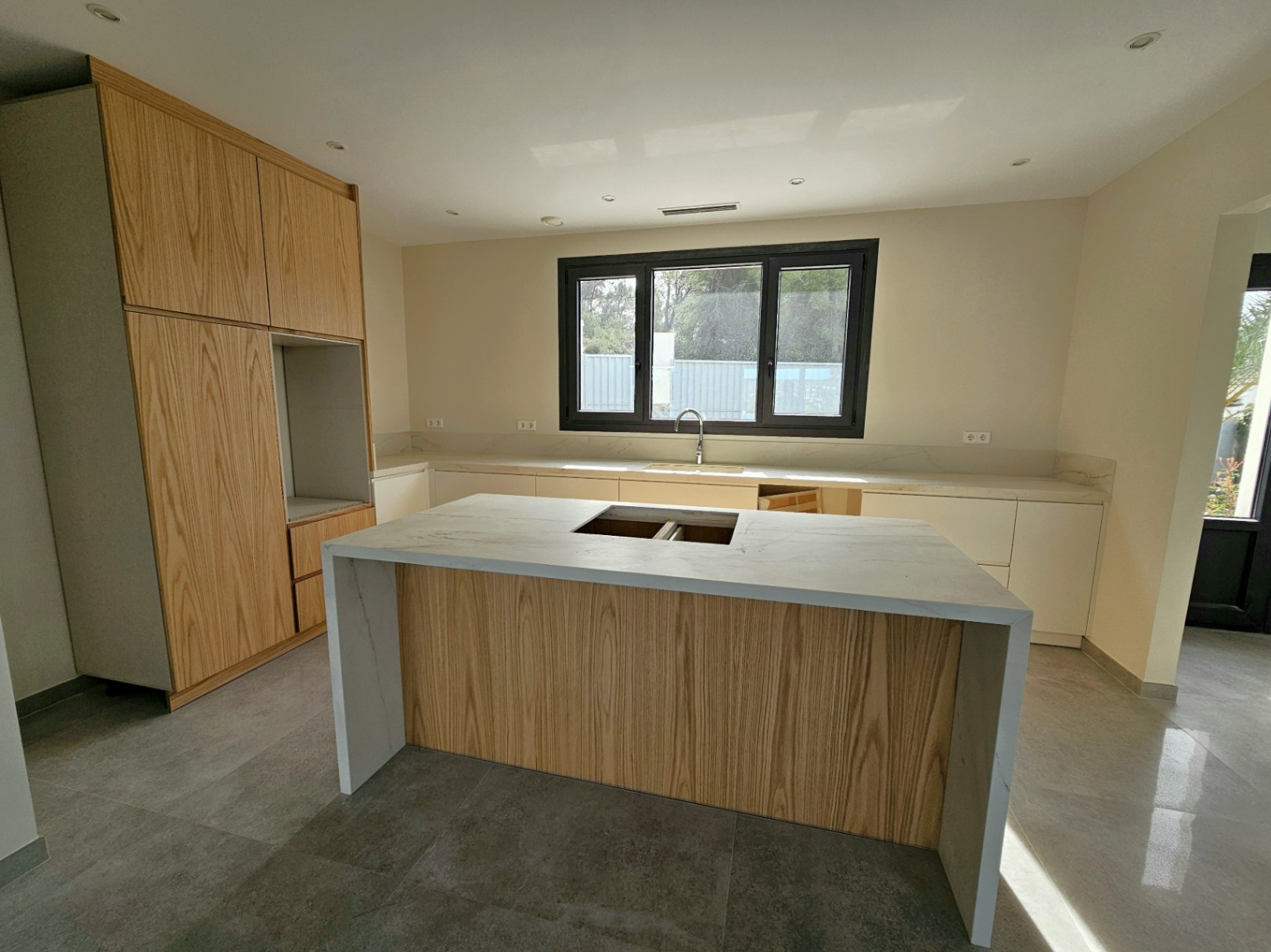 Villa contemporaine à Jávea avec vue sur le Montgó