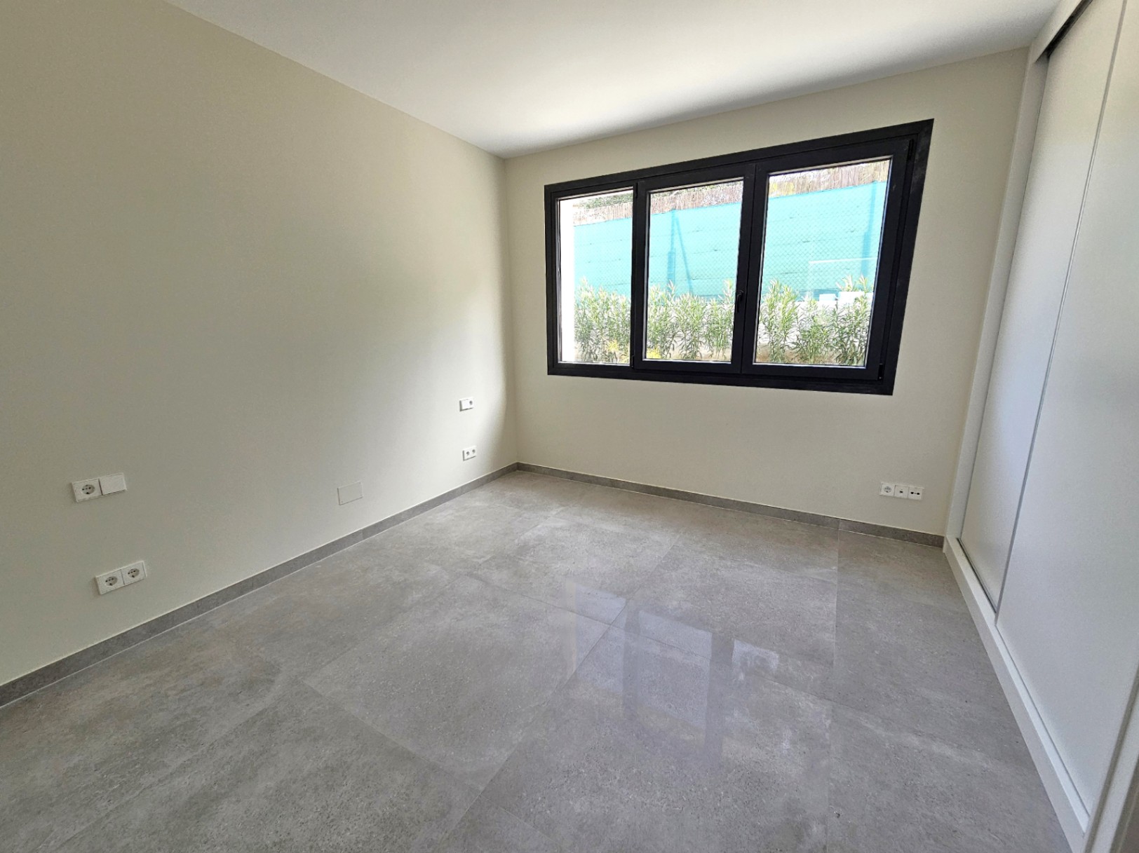 Villa contemporaine à Jávea avec vue sur le Montgó