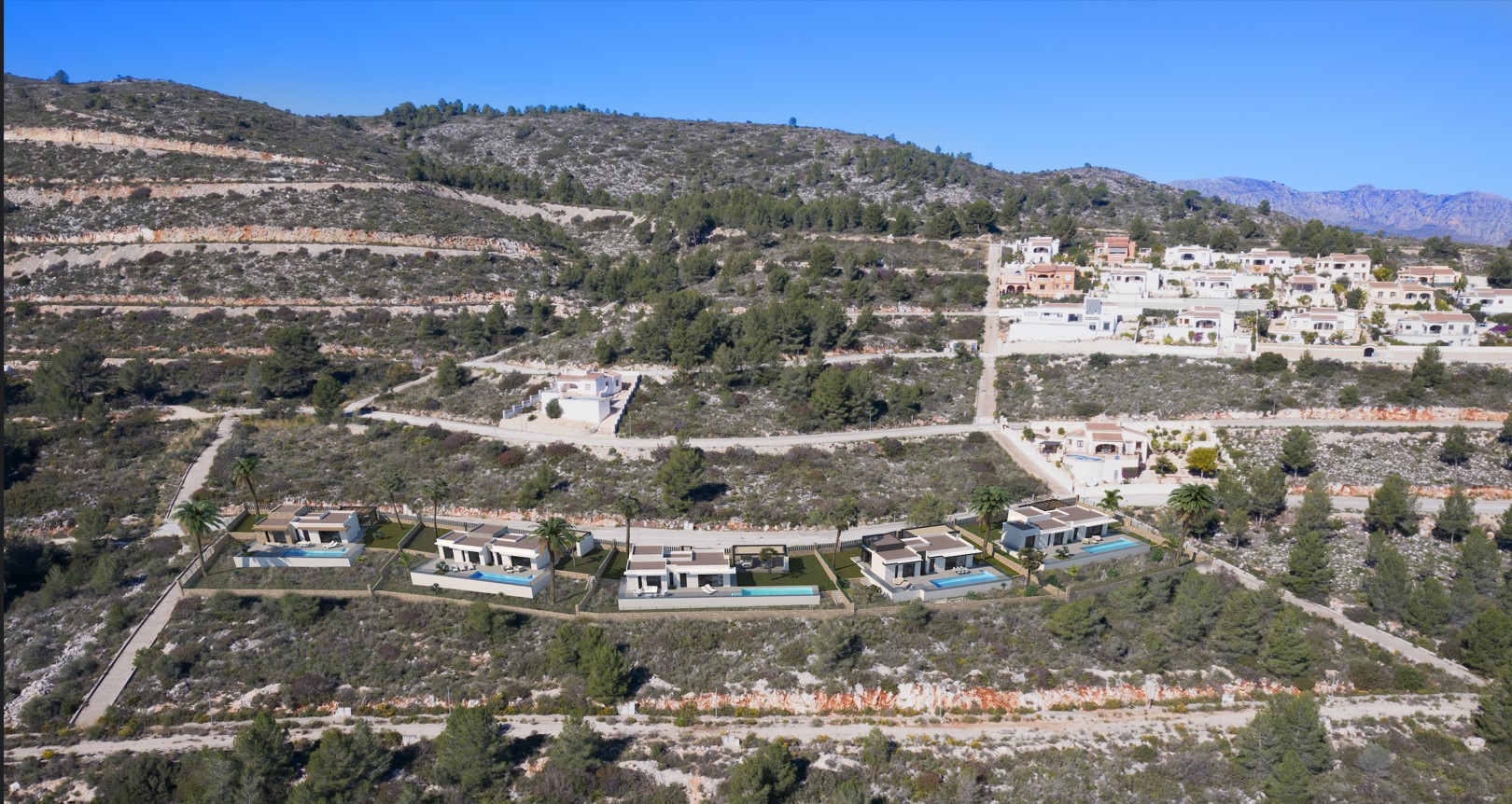Vue aérienne du projet présentant cinq villas modernes de plain-pied avec piscines privées, intégrées dans le paysage vallonné de Pedreguer.