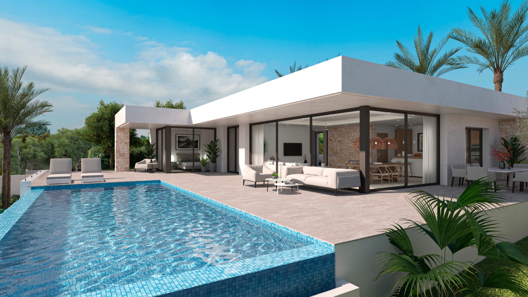 Vue sur la piscine carrelée de bleu et la terrasse avec mobilier blanc. Grandes baies vitrées coulissantes.