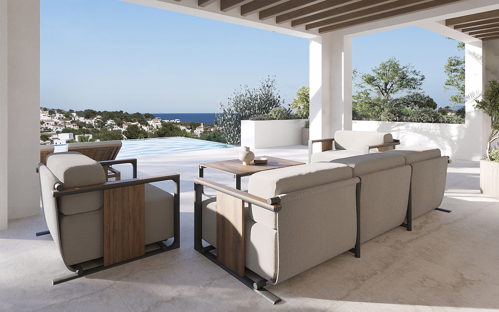 Terrasse couverte avec poutres en bois, mobilier de salon extérieur contemporain et vue panoramique sur la mer et la piscine à débordement.