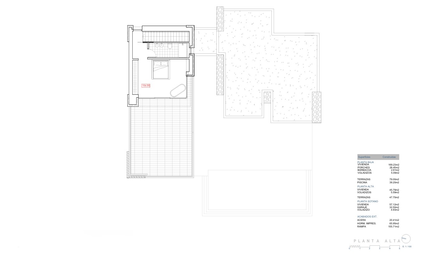 Plan technique de l'étage supérieur illustrant la suite parentale avec salle de bain attenante et une vaste terrasse privée.