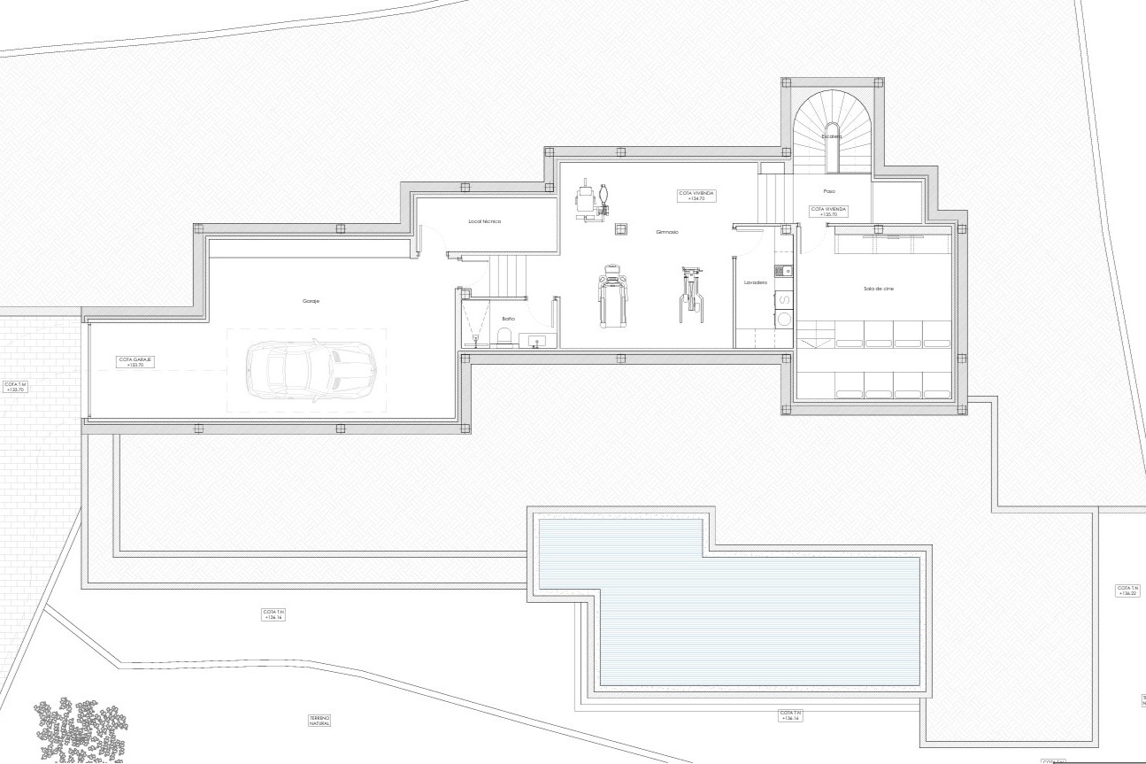 Plan technique du sous-sol détaillant l'agencement du garage, de la salle de sport, du home cinéma, de la buanderie et d'une salle de bain.